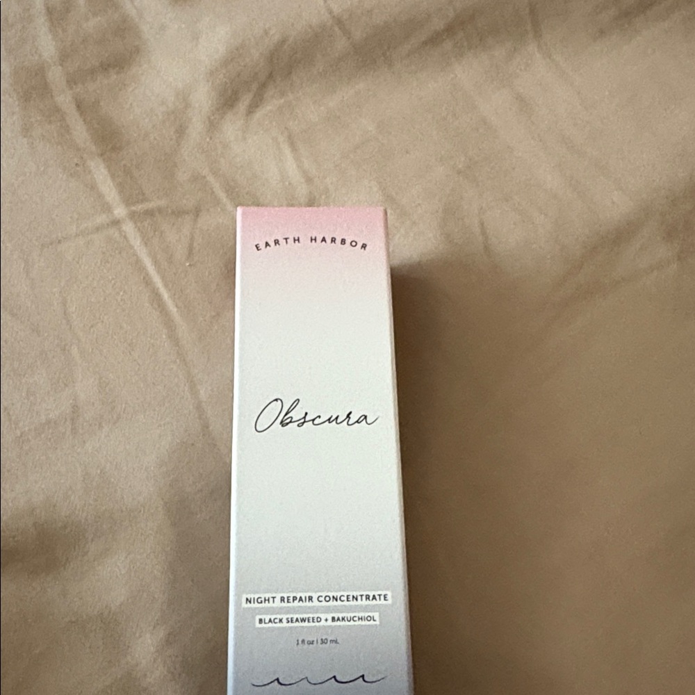 EARTH HARBOR NATURALS
Obscura Night Repair Concentrate
And panthenol serum
